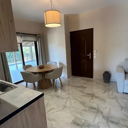 Lägenhet Katalyma Vouno